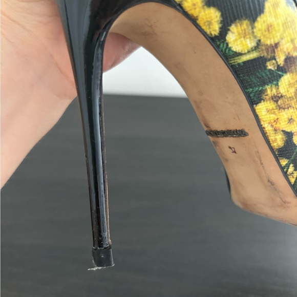 Dolce & Gabbana Shoes High Heels Black and Yellow Floral Pattern Pumps - Picture 15 of 15